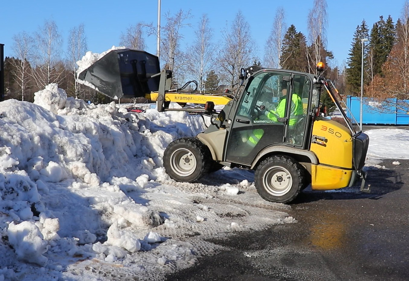 Johtaminen koneyrittäjille ja urakoitsijoille